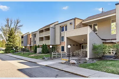 4045 Hodgson Road #211, Shoreview, MN 55126 - Photo 3