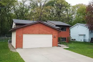 2273 6th St N, North Saint Paul, MN 55109 - Photo 5