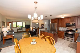 2273 6th St N, North Saint Paul, MN 55109 - Photo 11