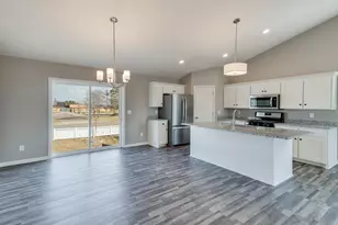 669 47th Ave NE, Saint Cloud, MN 56304 - Photo 5