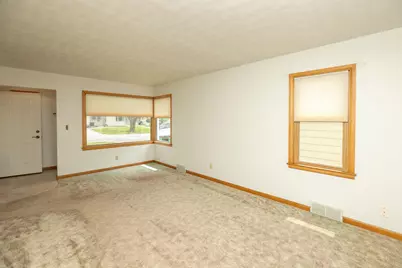911 13th Avenue NW, Rochester, MN 55901 - Photo 3