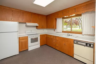 911 13th Avenue NW, Rochester, MN 55901 - Photo 7