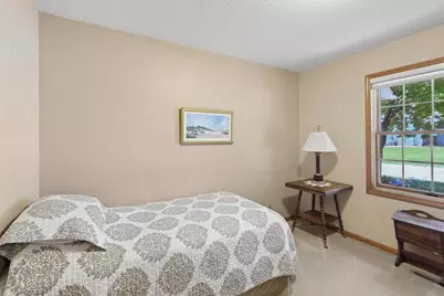 5461 Golfview Avenue N, Oakdale, MN 55128 - Photo 9