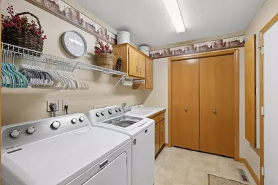 5461 Golfview Avenue N, Oakdale, MN 55128 - Photo 11