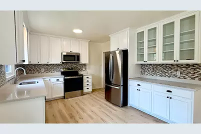 2748 NE Ulysses Street NE, Minneapolis, MN 55418 - Photo 7