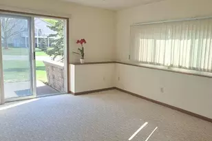 15872 Granada Ave, Apple Valley, MN 55124 - Photo 5