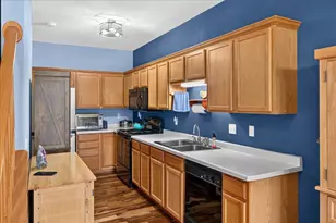 21195 N Clydesdale Curve, Forest Lake, MN 55025 - Photo 9