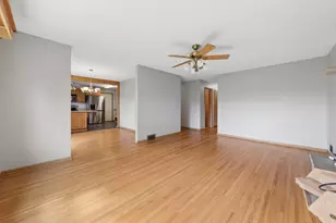 7925 29th Ave N, New Hope, MN 55427 - Photo 9