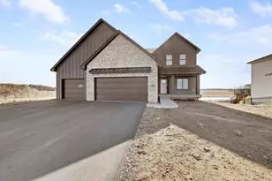 470 Sea Wing Blvd, Prescott, WI 54021 - Photo 1