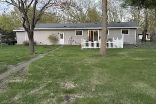 608 S Donnelly Ave, Litchfield, MN 55355 - Photo 25