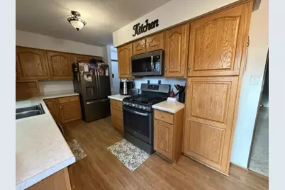 608 S Donnelly Avenue, Litchfield, MN 55355 - Photo 3