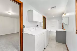 1558 E Madison St, Eau Claire, WI 54703 - Photo 27