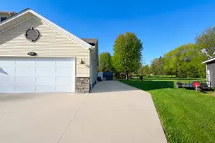 609 20th Ave N, Sartell, MN 56377 - Photo 3