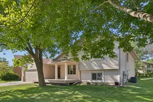 20704 Jaguar Ave, Lakeville, MN 55044 - Photo 25