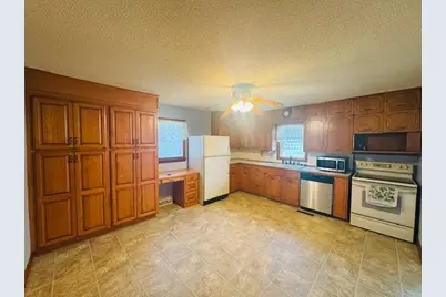 2936 Queen Avenue, Slayton, MN 56172 - Photo 3