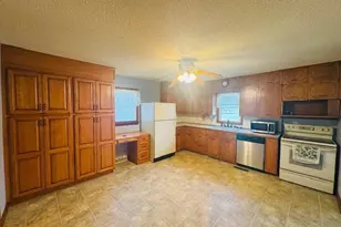 2936 Queen Ave, Slayton, MN 56172 - Photo 3
