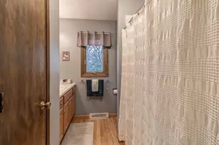 35425 Shakpays Cove Rd, Kasota, MN 56050 - Photo 21