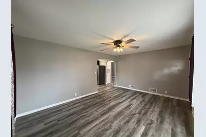 708 S Donaldson Street, Luverne, MN 56156 - Photo 9
