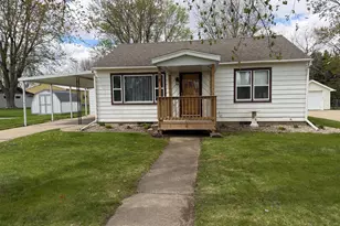 708 S Donaldson St, Luverne, MN 56156 - Photo 1