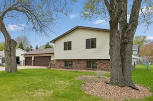 703 Cope Ave W, Roseville, MN 55113 - Photo 1