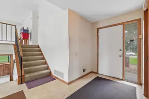 703 Cope Ave W, Roseville, MN 55113 - Photo 7