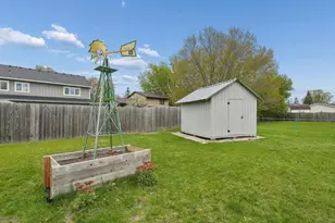 703 Cope Ave W, Roseville, MN 55113 - Photo 5