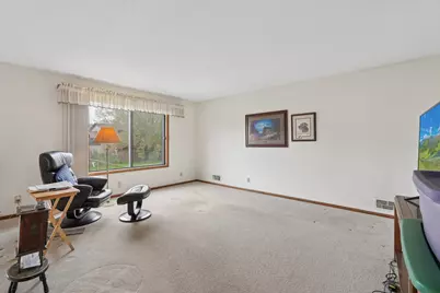 703 Cope Avenue W, Roseville, MN 55113 - Photo 15