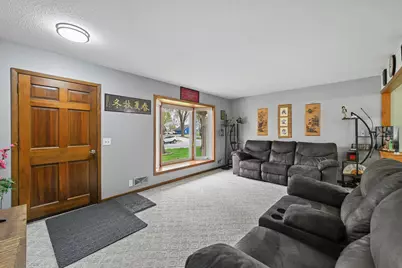 106 Garden Road NE, Hutchinson, MN 55350 - Photo 7
