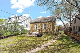 1216 Jessamine Ave E, Saint Paul, MN 55106 - Photo 3