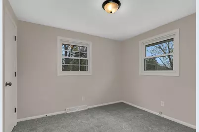 910 38th Avenue N, Saint Cloud, MN 56303 - Photo 13