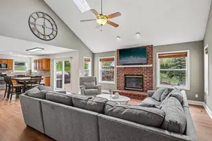 4909 Rusten Rd, Eagan, MN 55122 - Photo 7
