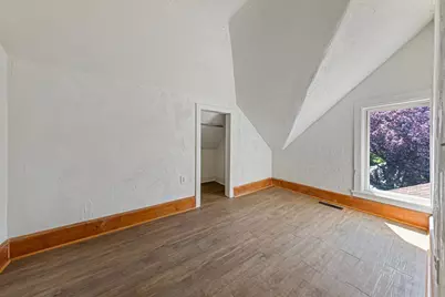 272 W Tyrone Street, Le Center, MN 56057 - Photo 17