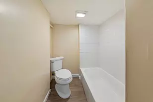 272 W Tyrone St, Le Center, MN 56057 - Photo 23