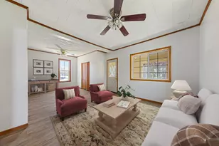 272 W Tyrone St, Le Center, MN 56057 - Photo 5