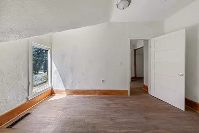 272 W Tyrone Street, Le Center, MN 56057 - Photo 19