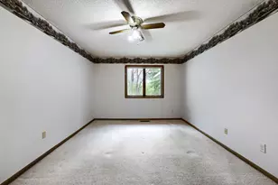 1078 Riverwood Ct, Hastings, MN 55033 - Photo 7