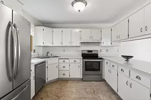 4505 Orchid Cir, Plymouth, MN 55446 - Photo 11
