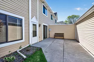 4505 Orchid Cir, Plymouth, MN 55446 - Photo 3