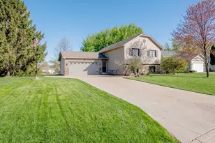 1372 Granite Ln N, Oakdale, MN 55128 - Photo 27