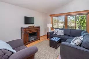 1372 Granite Ln N, Oakdale, MN 55128 - Photo 5
