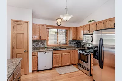 1372 Granite Lane N, Oakdale, MN 55128 - Photo 9