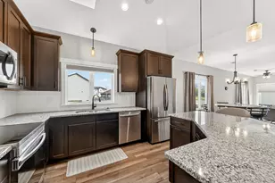 4606 Buckingham Dr NW, Rochester, MN 55901 - Photo 9
