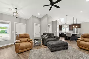4606 Buckingham Dr NW, Rochester, MN 55901 - Photo 5