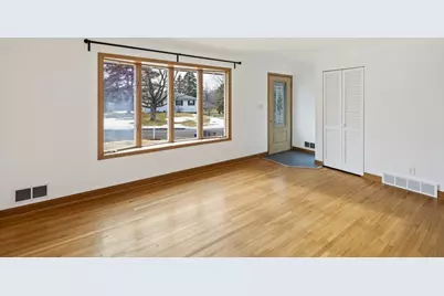 303 Roma Avenue, Roseville, MN 55113 - Photo 3