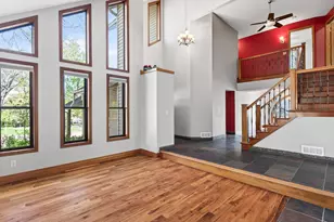 8750 Hunters Way, Apple Valley, MN 55124 - Photo 9