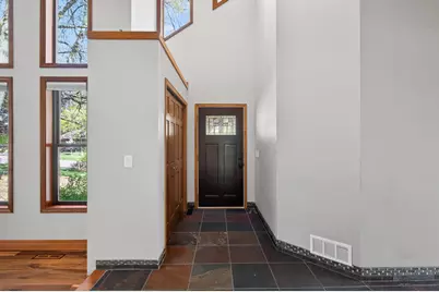 8750 Hunters Way, Apple Valley, MN 55124 - Photo 5