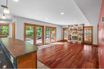 8750 Hunters Way, Apple Valley, MN 55124 - Photo 31