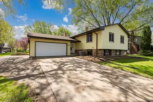 738 County Rd B E, Maplewood, MN 55117 - Photo 1