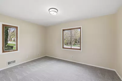 738 County Road B E, Maplewood, MN 55117 - Photo 21