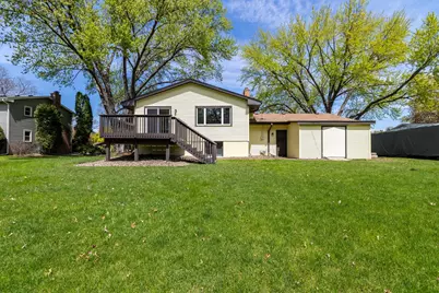 738 County Road B E, Maplewood, MN 55117 - Photo 3